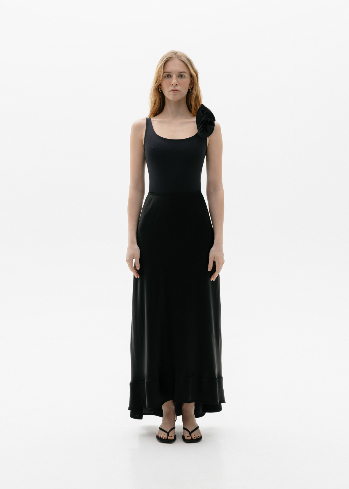 Ruffled midi skirt in black